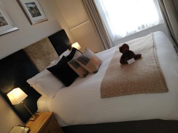 Clarence Court Hotel เชลเทนแฮม ภายนอก รูปภาพ