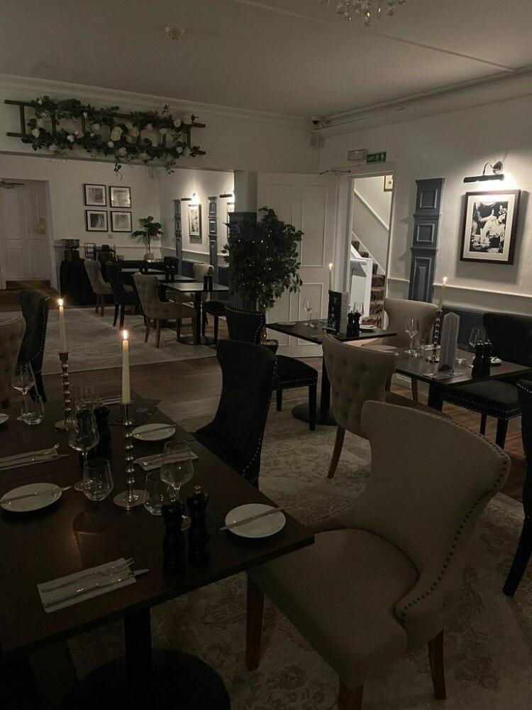 Clarence Court Hotel เชลเทนแฮม ภายนอก รูปภาพ