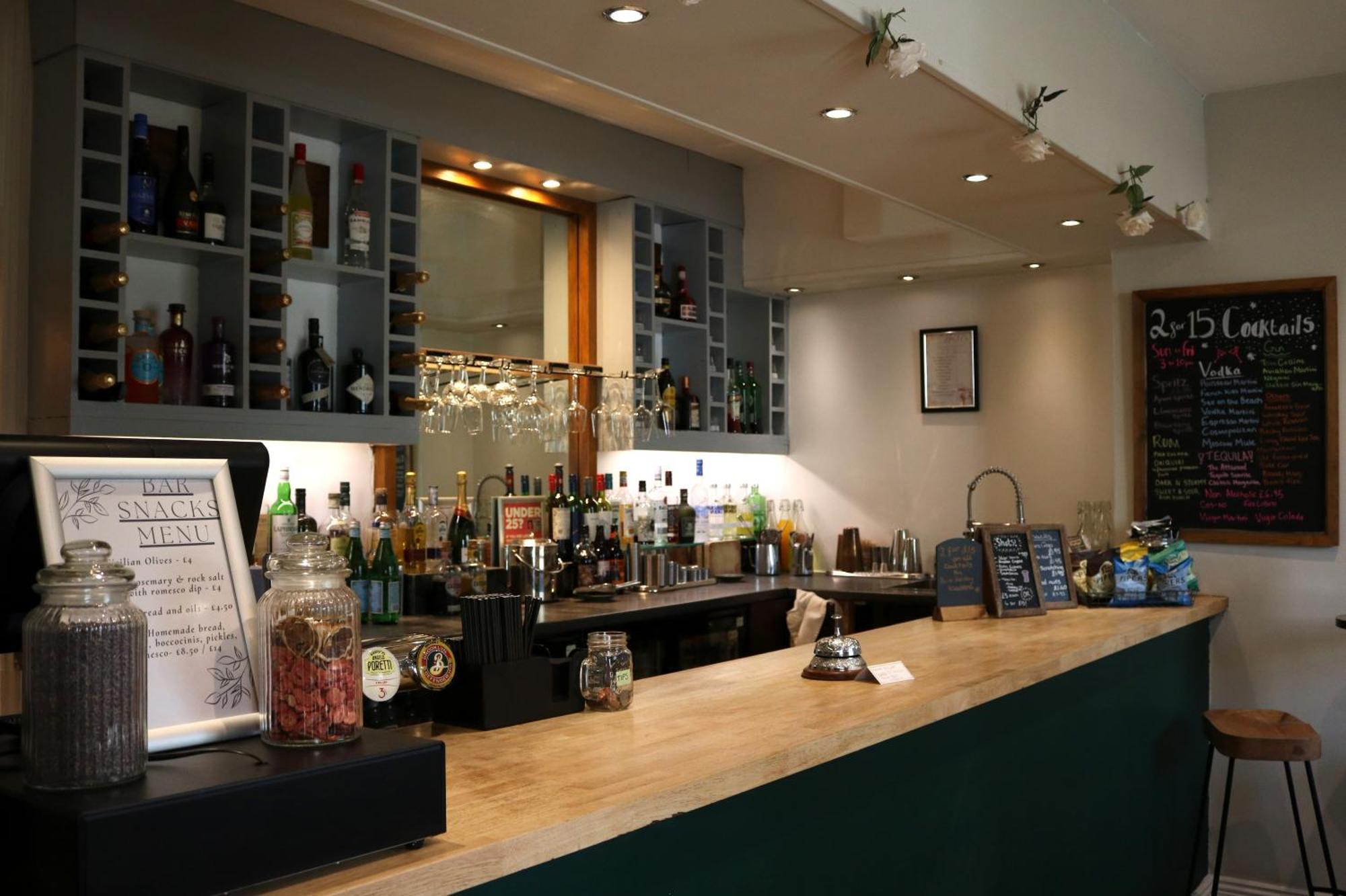 Clarence Court Hotel เชลเทนแฮม ภายนอก รูปภาพ