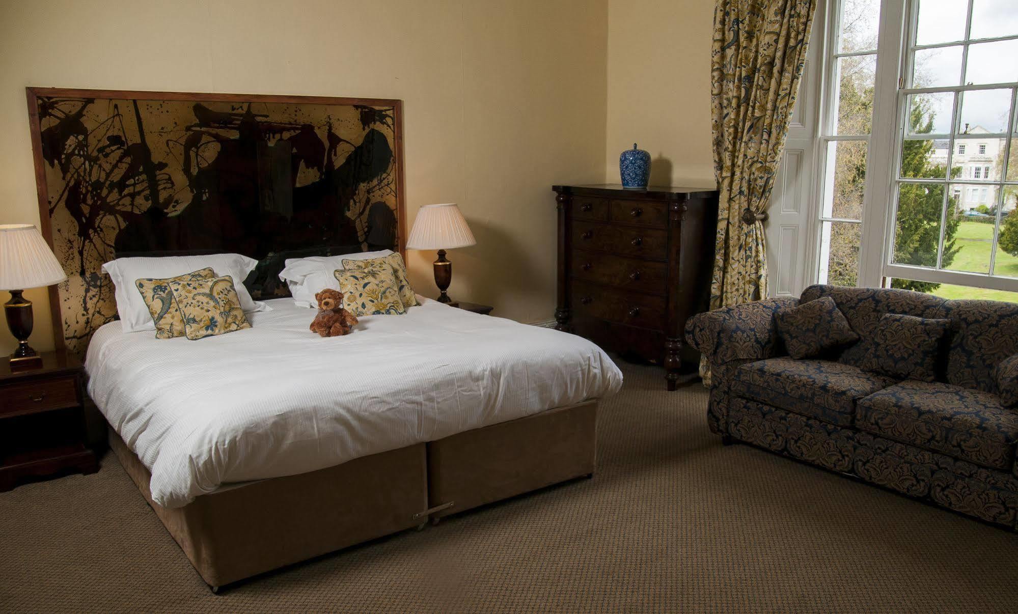 Clarence Court Hotel เชลเทนแฮม ภายนอก รูปภาพ